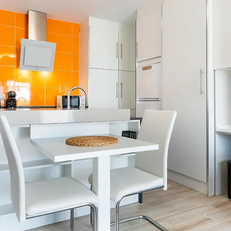 Amantes Del Mar, Heated Pool Apartament *